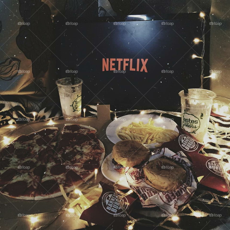 Netflix and chill. minimal, minimalist, simplicity, art, aesthetic, white theme, instagram, artwork, tumblr, lifestyle, love, beautiful, netflix, food, pizza, chill, bugers, fries, watch, movie, movie night