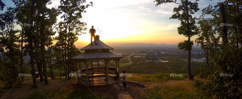 The golden hour . Drove from MA to Lynchburg VA to help a buddy drop his girlfriend off at school. This was the highlight of my trip 😀