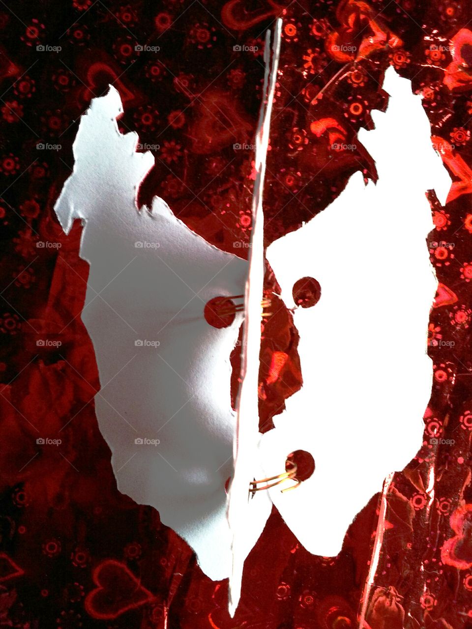 the face book of the country MADAGASCAR.
it's the first book entire the worldwide on it and no one like this in the world till now.
if you want earn money with it you should download it's first photograph at the first sight and keep it and share it