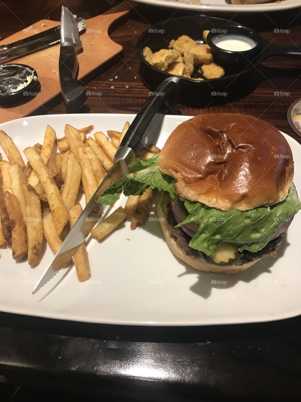 What’s more delicious than a juicy burger and hot salted fries? From a local restaurant in Idaho! 