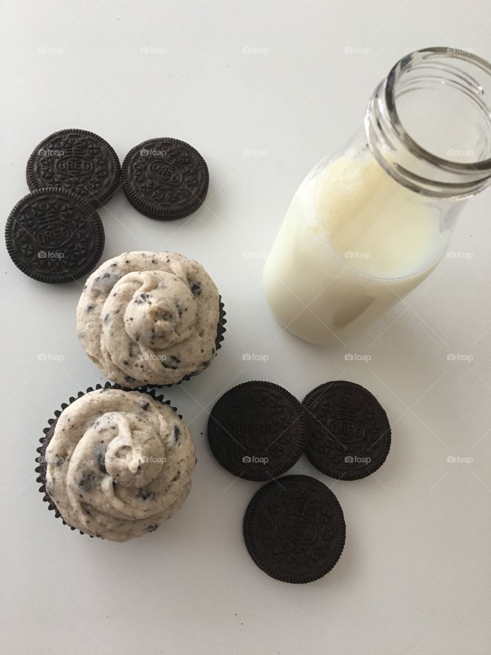 Chocolate Cupcakes with Oreo Buttercream Icing 