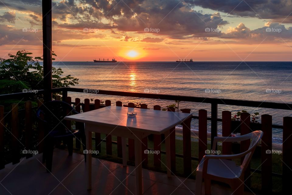 Beautiful sunrise over the ses  