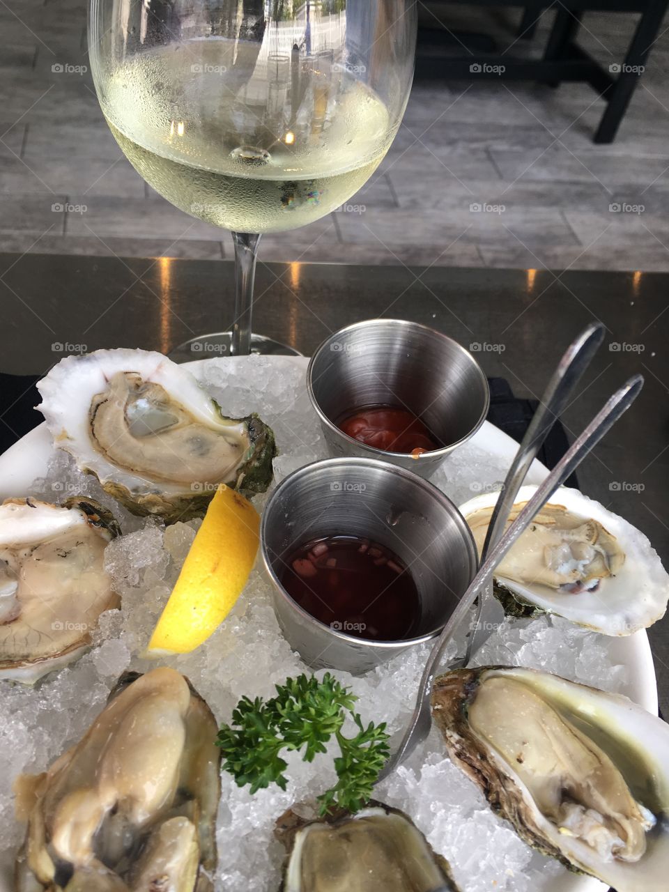 Oyster and wine