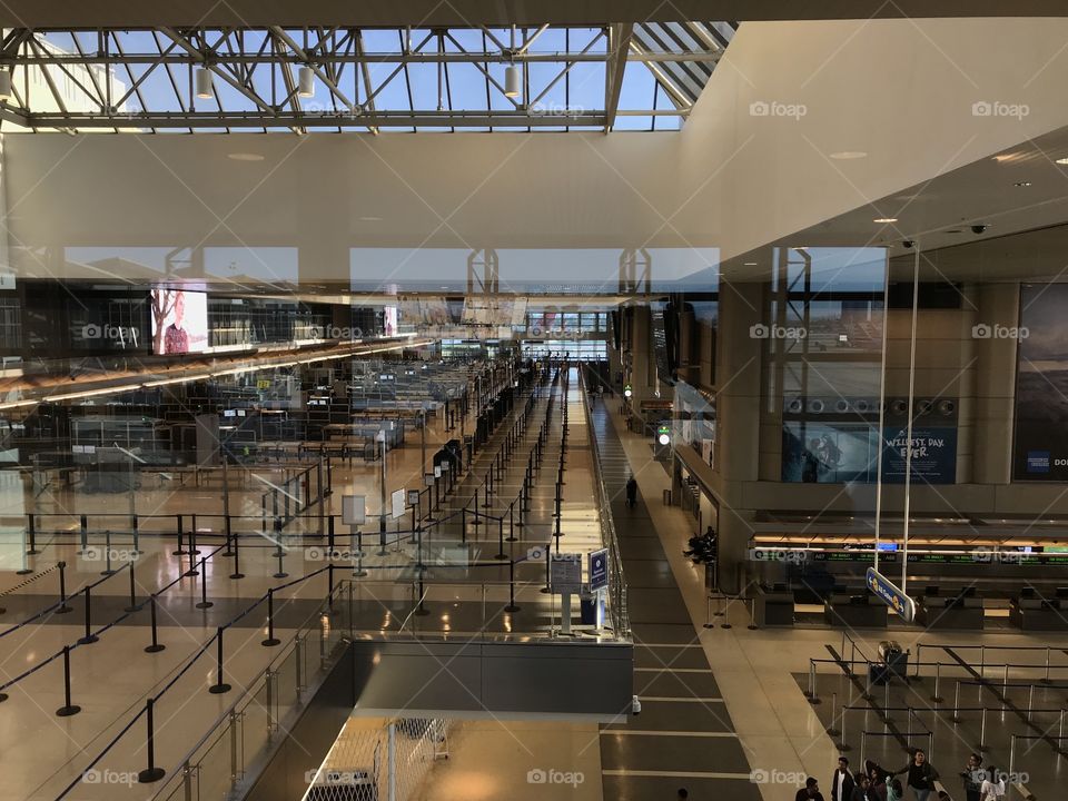 Sunday morning. Have you ever seen Tom Bradley International Terminal this empty? #LAX #TomBradley