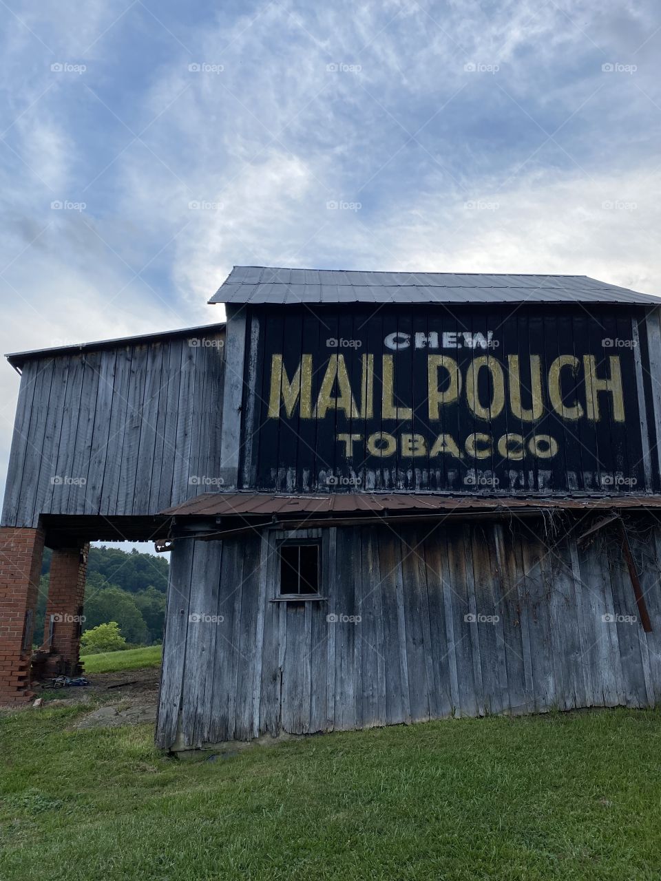 Mail pouch tobacco barn 