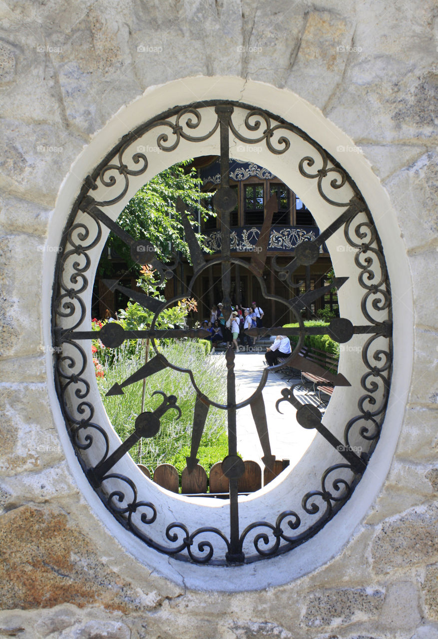 Window in the wall, view point