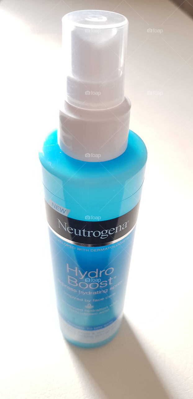 Neutrogena hydro boost express hydrating spray advanced hydration with hyaluronic acid