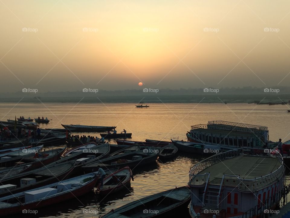 Sunrise in Varanasi, Gangas