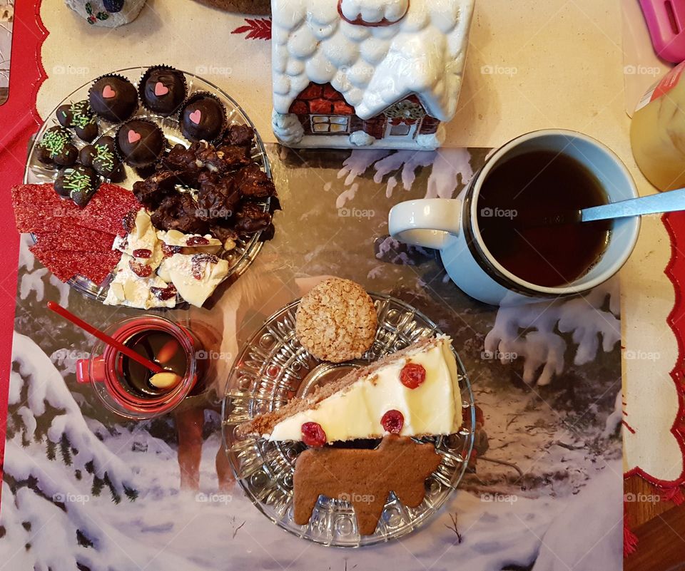 tea, mulled wine and cakes and sweets