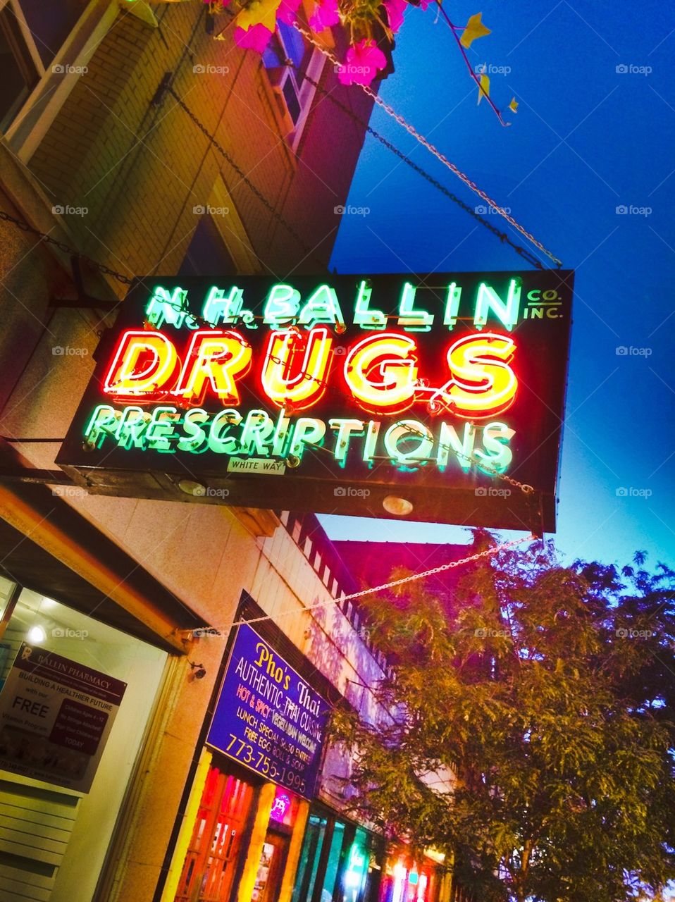 Drugs in Neon