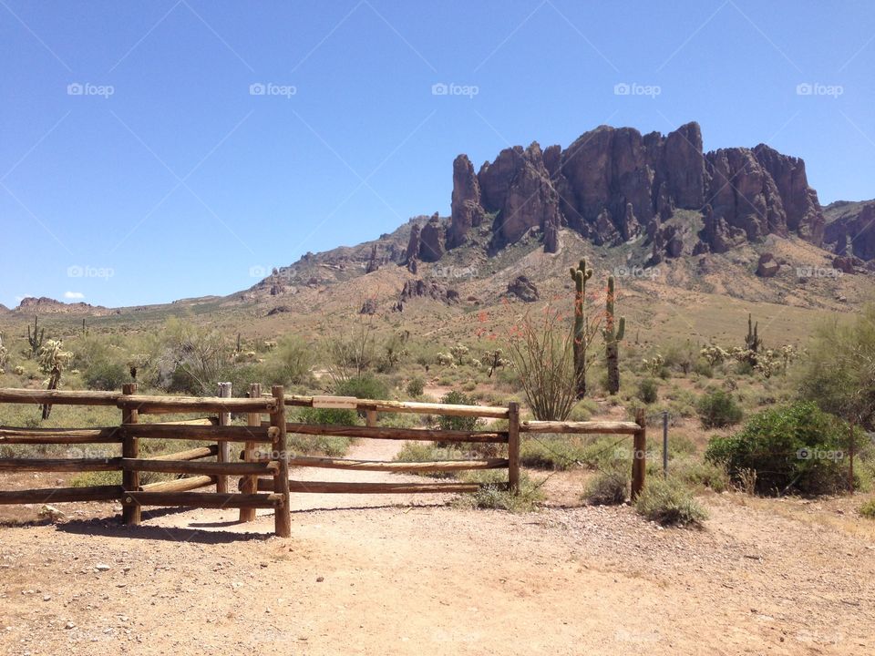 Superstition Mountains. Searching for the Lost Dutchman's gold.