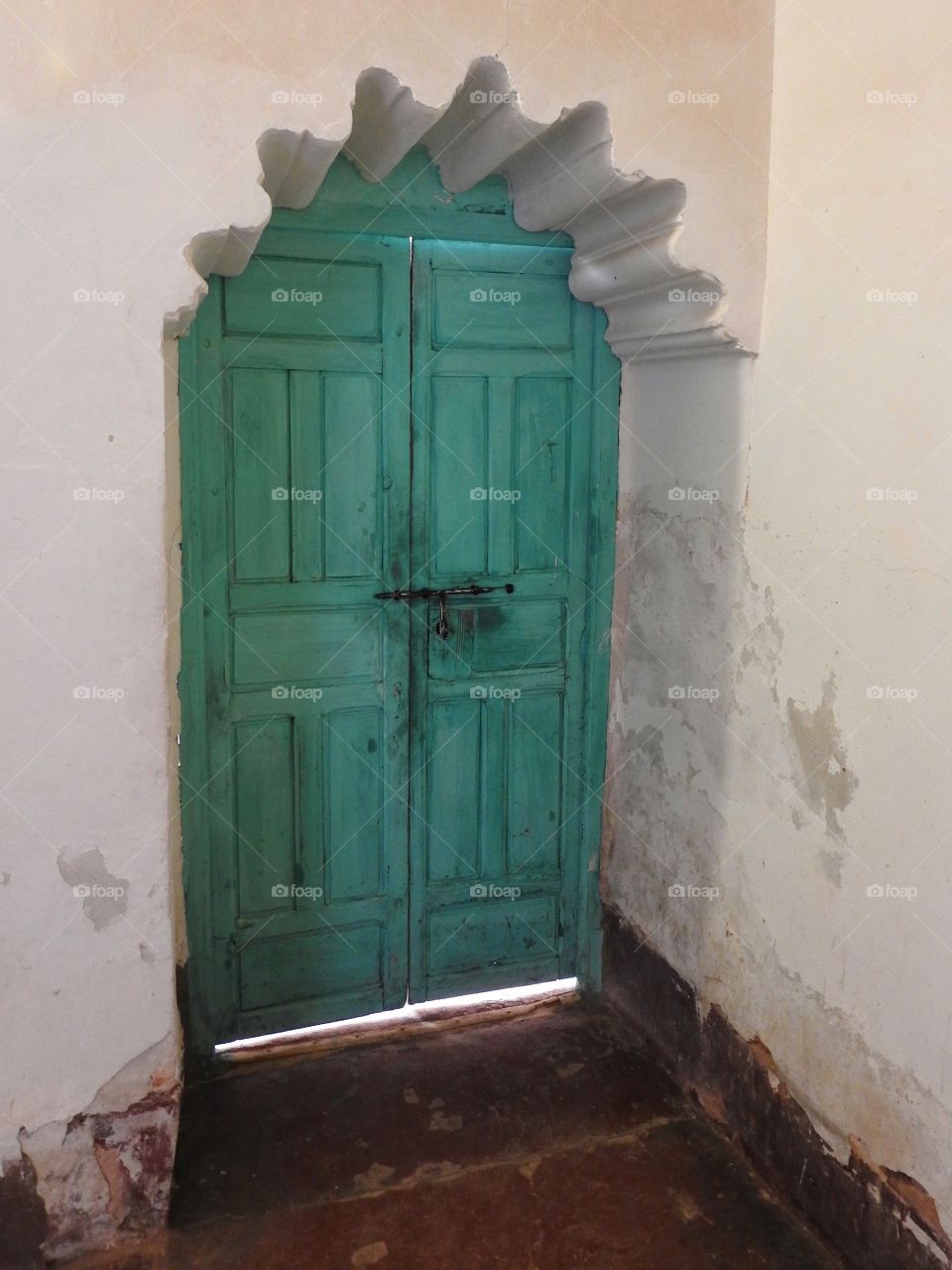 Green door