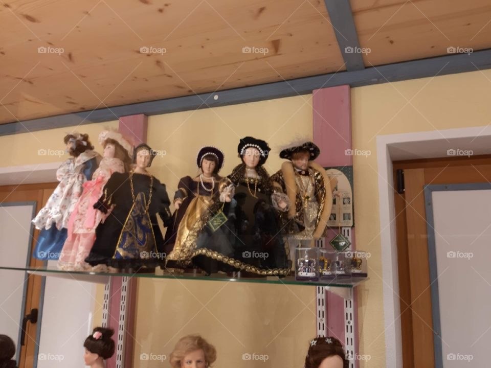 The magic world of dolls
