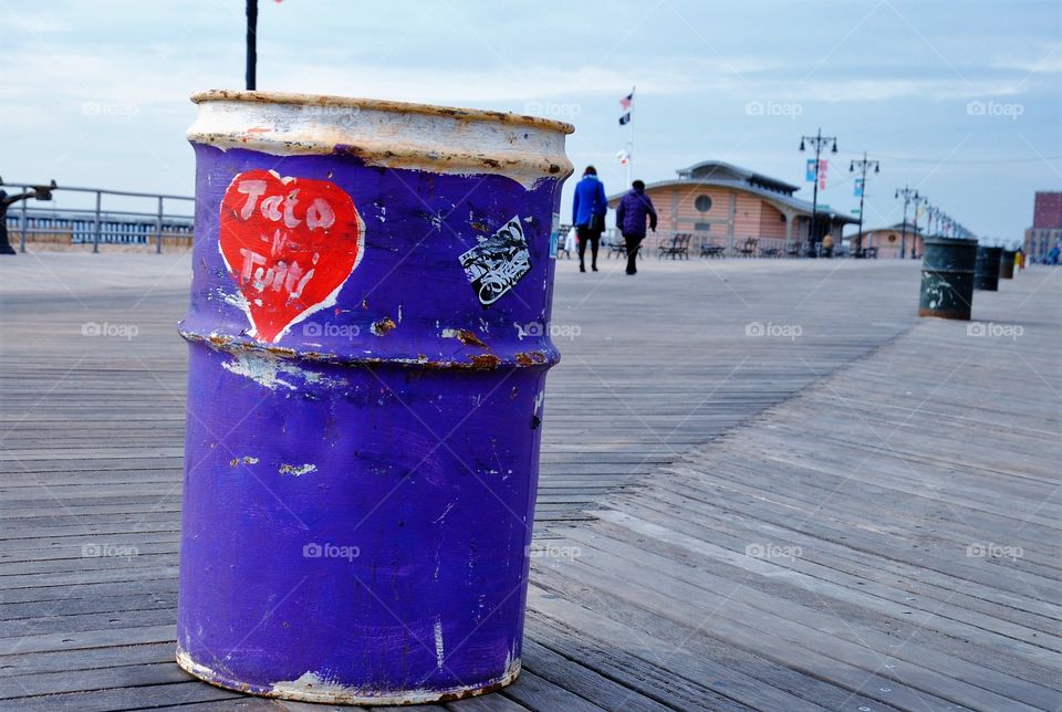 Trash can with heart