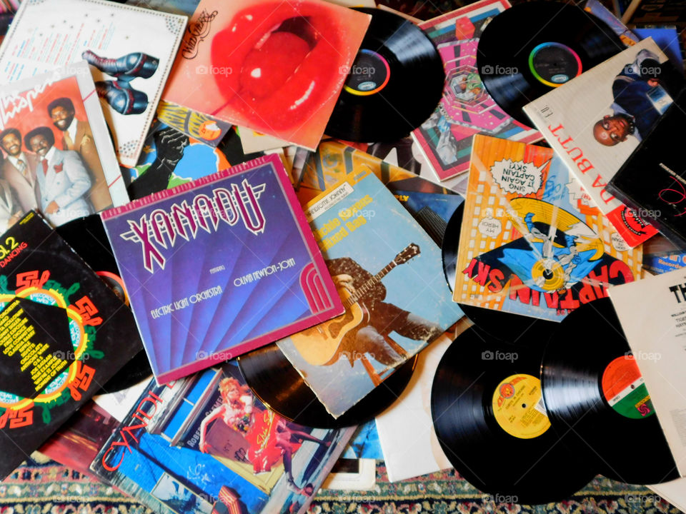 This was an era when you could understand the words singers were saying, they dressed to kill, their choreography was precise and you could dance to it! Old School RULES!