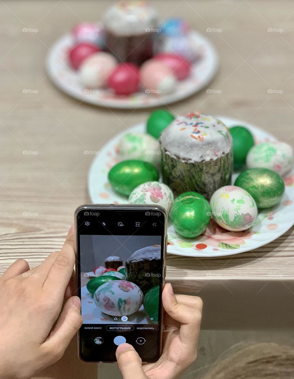 Easter eggs and Easter cake