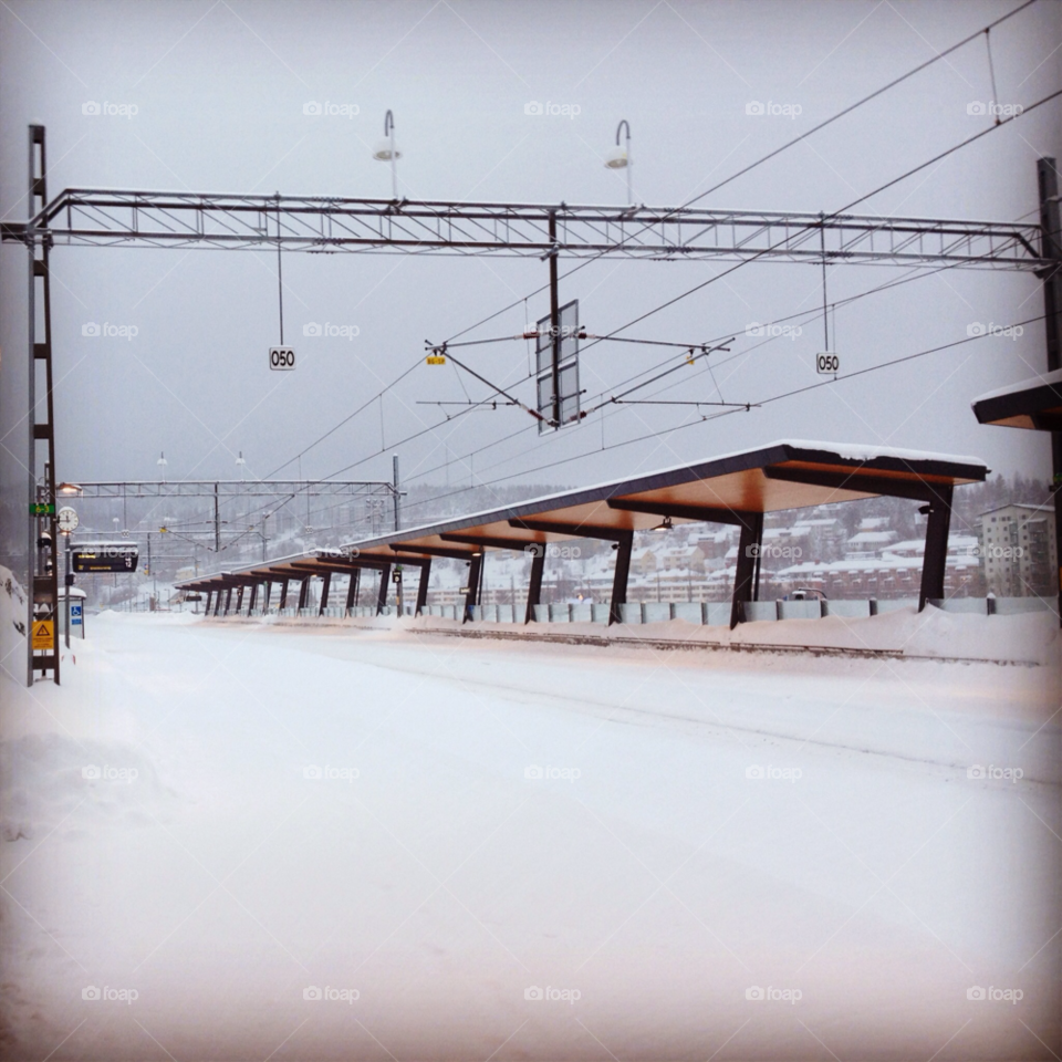 örnsköldsvik spår snö tågstation by attefall