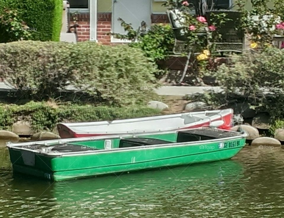 Red & Green boats