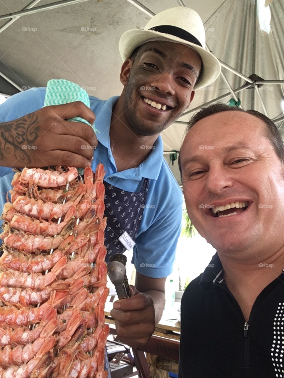 No #tbt de hoje, um almoço maravilhoso no Festival Gastronômico de Frutos do Mar do Ceagesp. Quem quer camarão?🇧🇷 🦐
At #tbt today, a wonderful lunch at the Ceagesp Seafood Gastronomic Festival. Who wants shrimp? 🇺🇸🍤