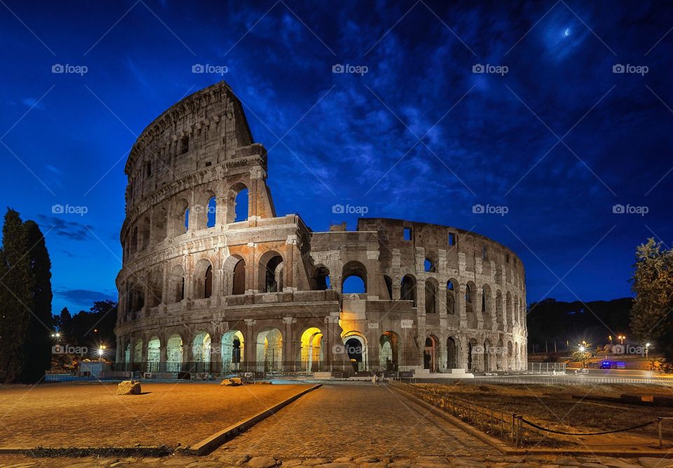 Colosseum amphitheatre at night