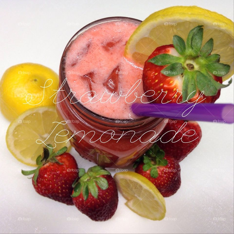 Fresh Squeezed Strawberry Lemonade