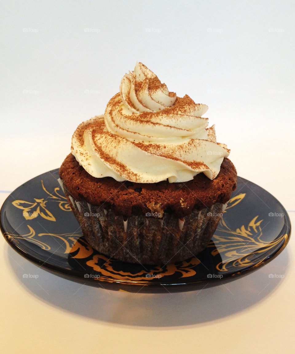 chocolate vanilla cupcake muffin by HellenWho