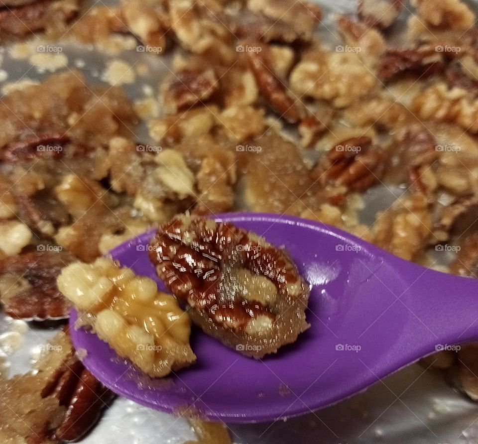 homemade snacks, caramelized walnuts and caramelized pecans.