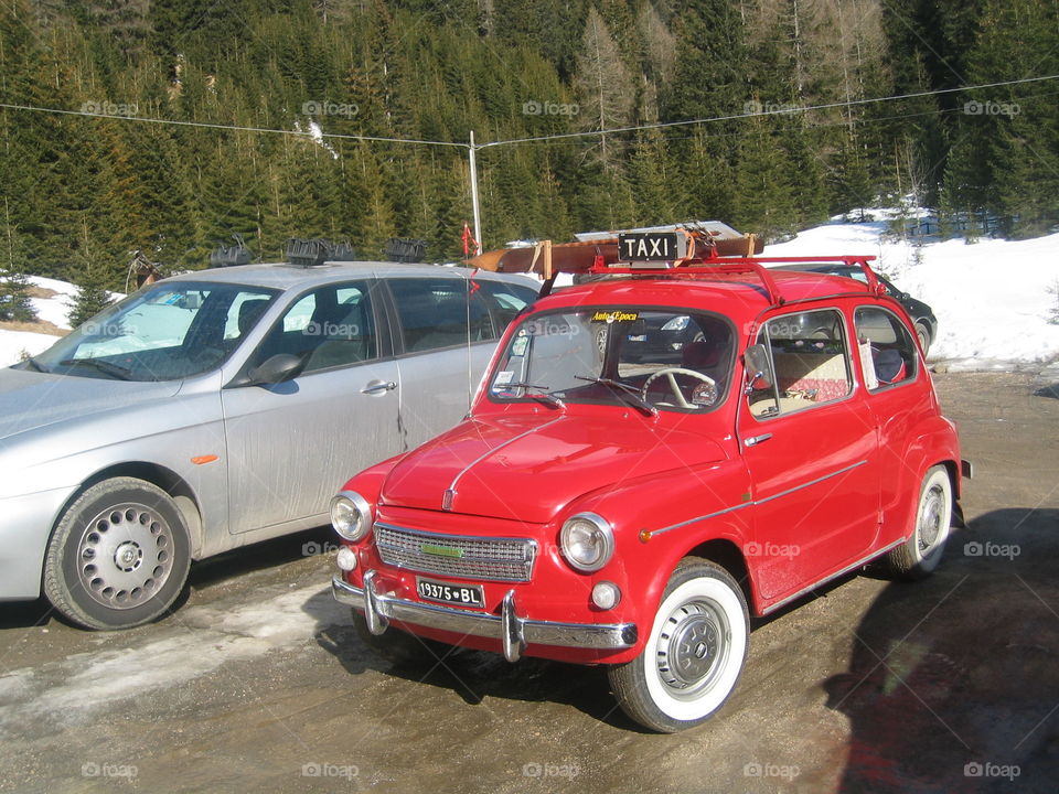 old ski taxi