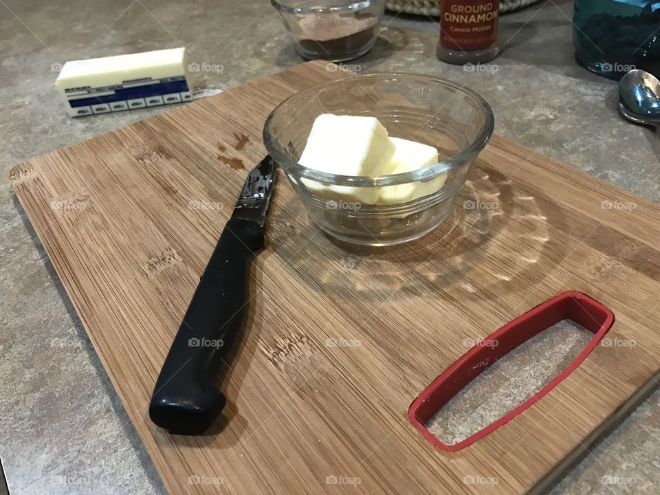 Butter and knife 