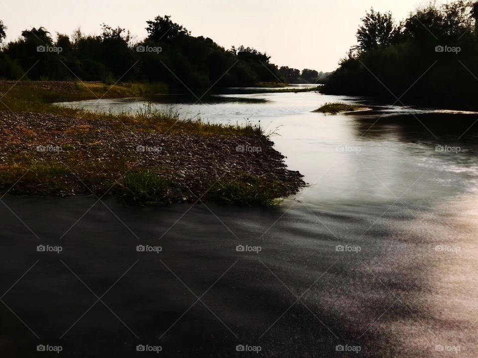 Getting dark in the river 