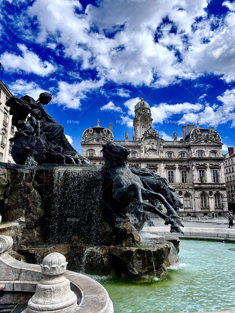 The Italians are skilled in everything, they even brawl in the Baroque style.