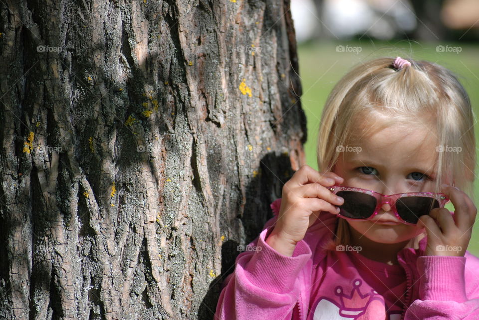 girl with sunglasses