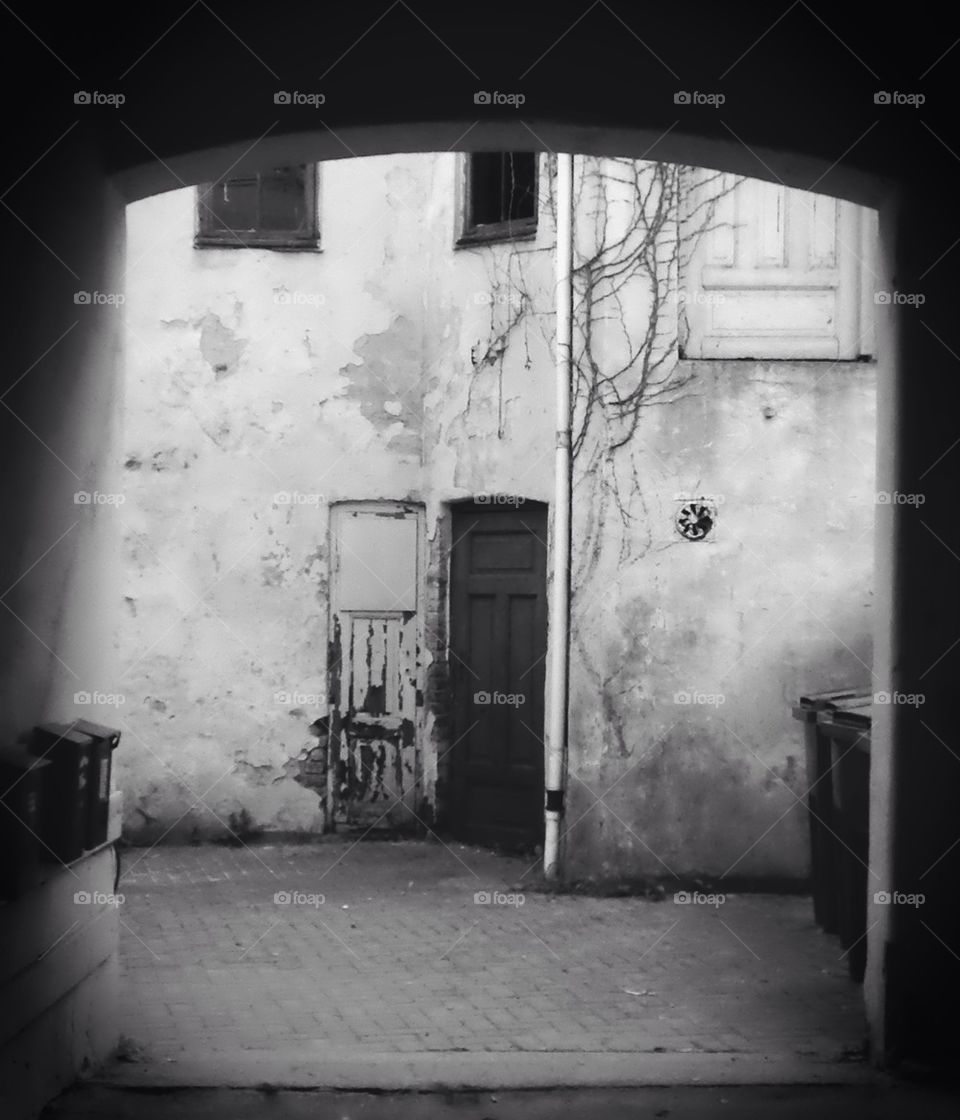 Poo, Alleyway, Depressing, Black and White, Norway, Wines, Old,
