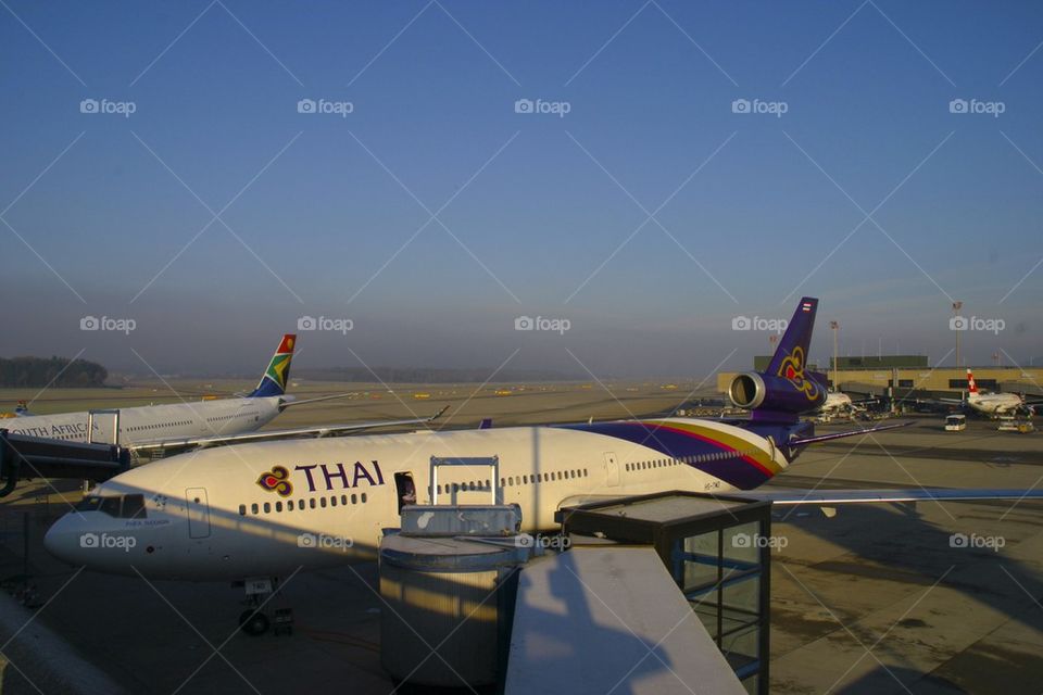 THAI AIRWAYS INTERNATIONAL MD-11 ZRH