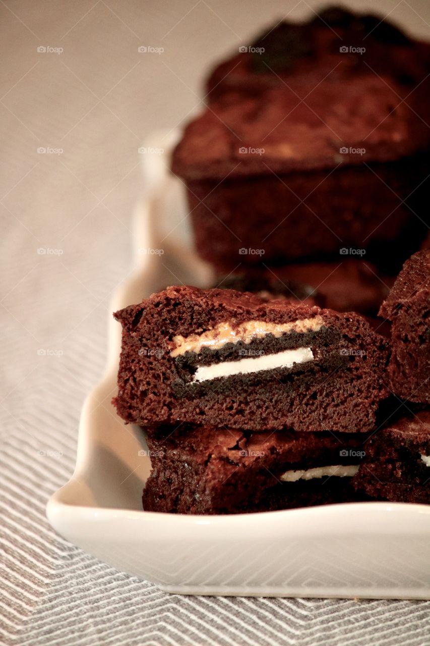 Peanut butter and Oreo stuffed brownies 