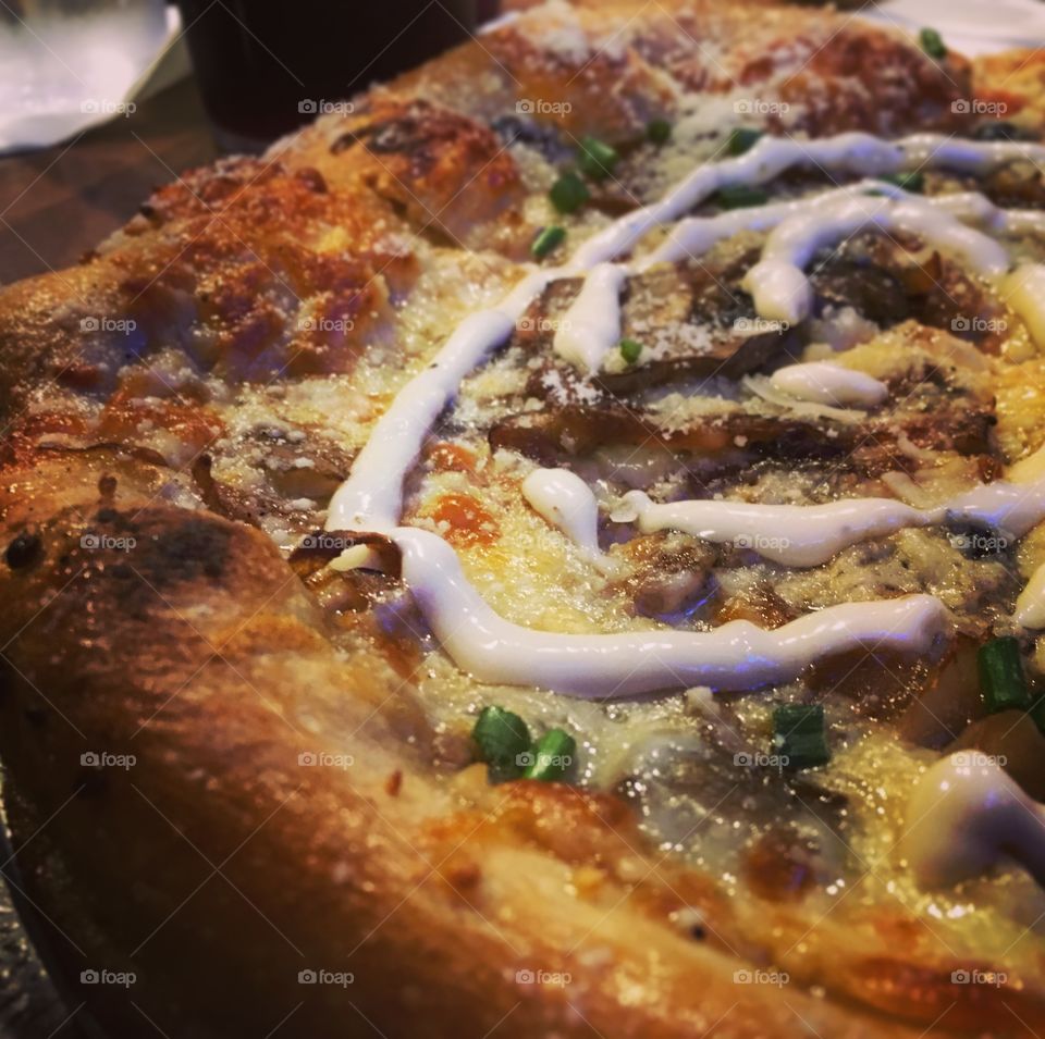 Shiitake mushroom pizza 