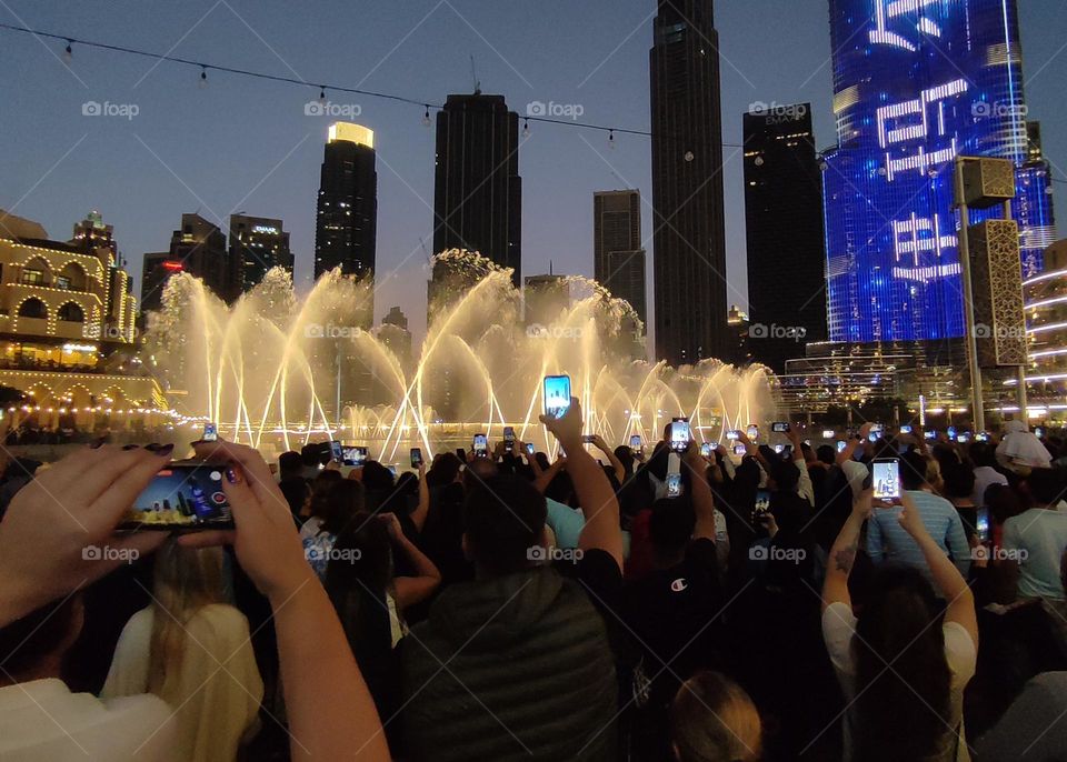 Crowd at Dubai Fountains