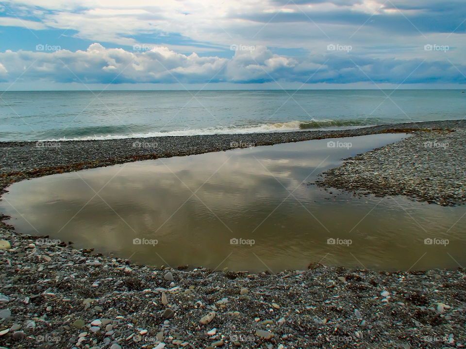 walk, shore, BlackSea, Sochi, stones,
panorama, landscape, views, kite, ‌nakedplanet, rusty_ring, waves, splashes, drop's, storm, motion, iron_concrete, Coast, abandoned, breakwaters, abstract, planet, earth,
sunny_day, nakedplanet, clouds, deserted