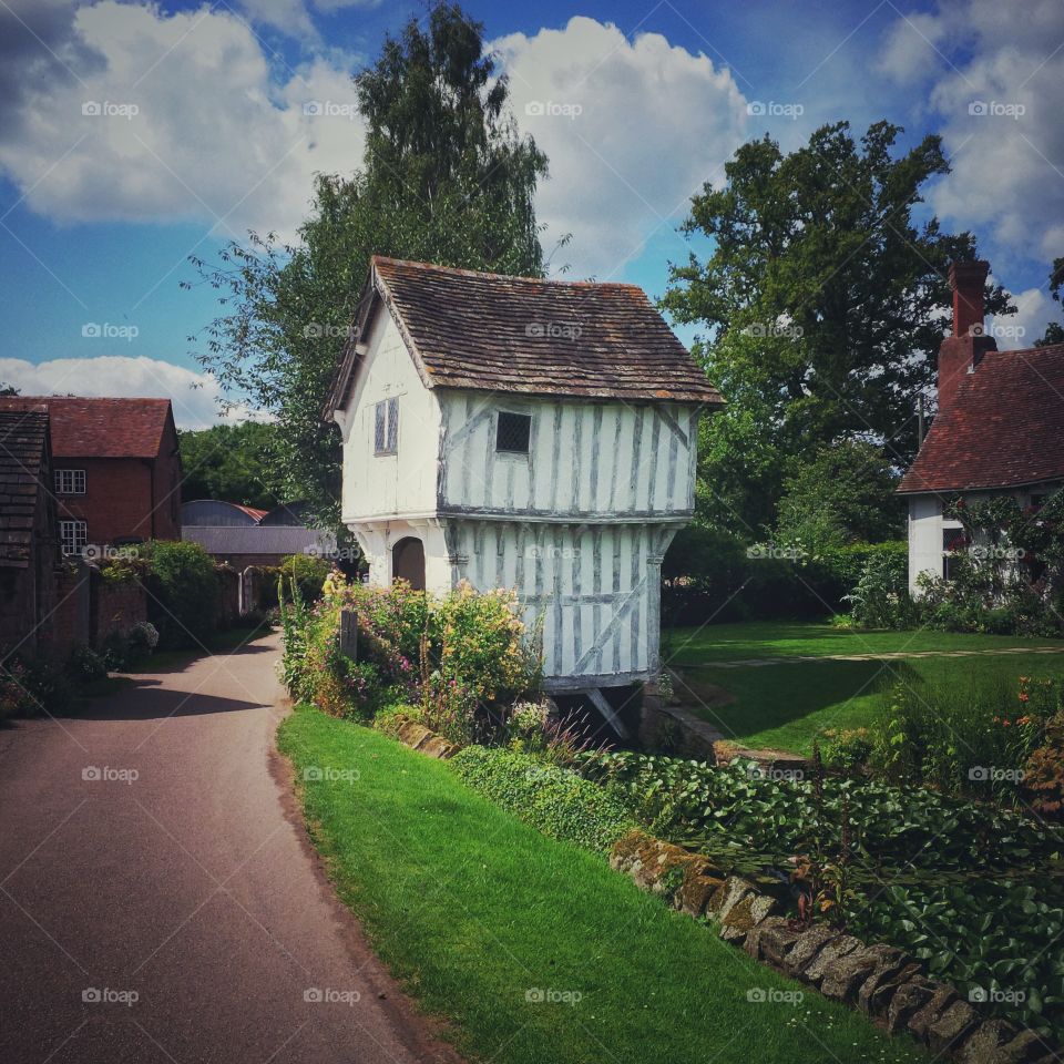 House . Traditional English cottage 