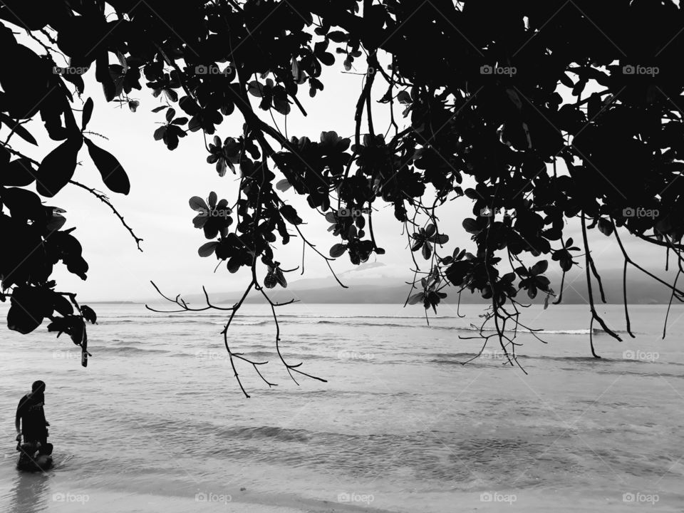 beach black and white #vacation #island #sea #beach #indonesia #tropicalheaven #summer