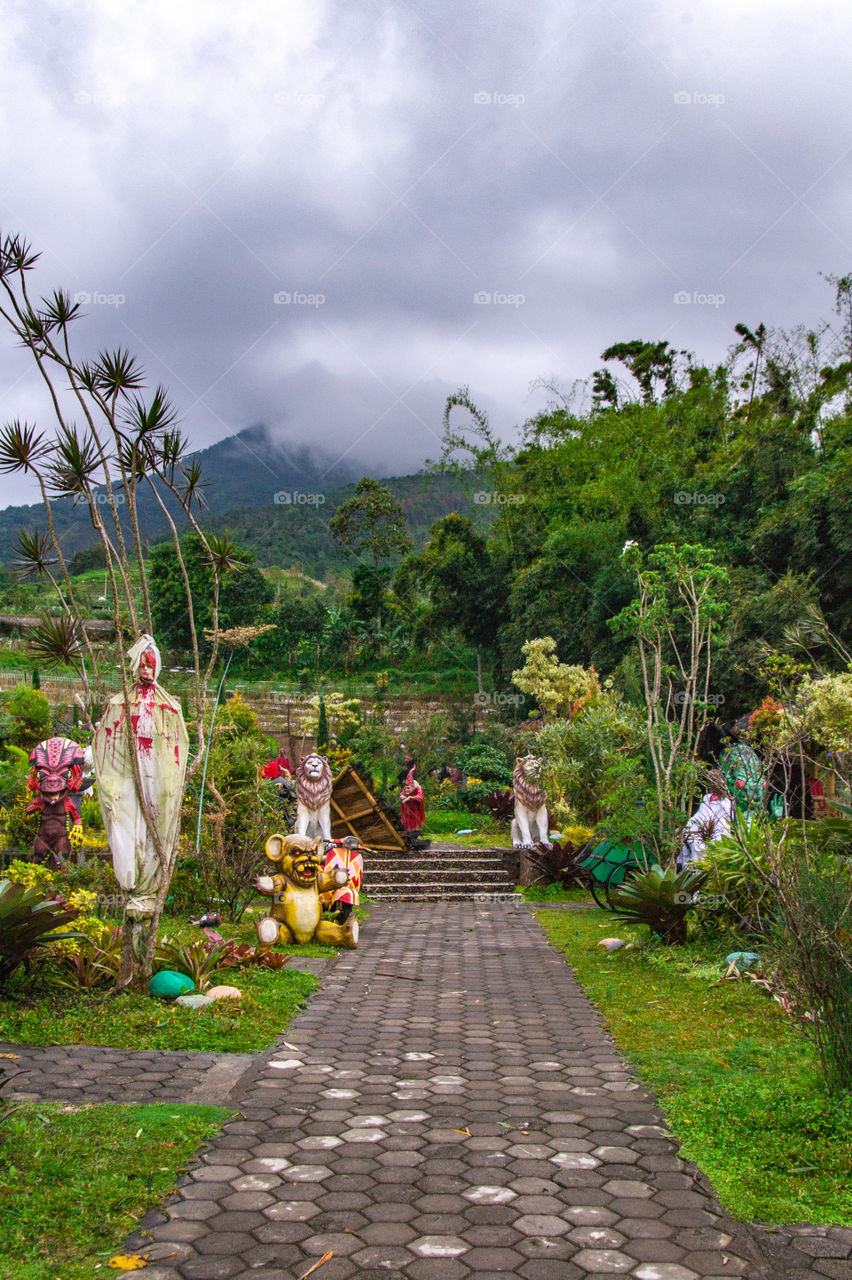 hellowen mountain hill