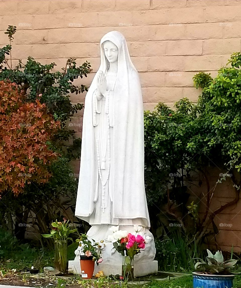 Blessed Mother Mary statue