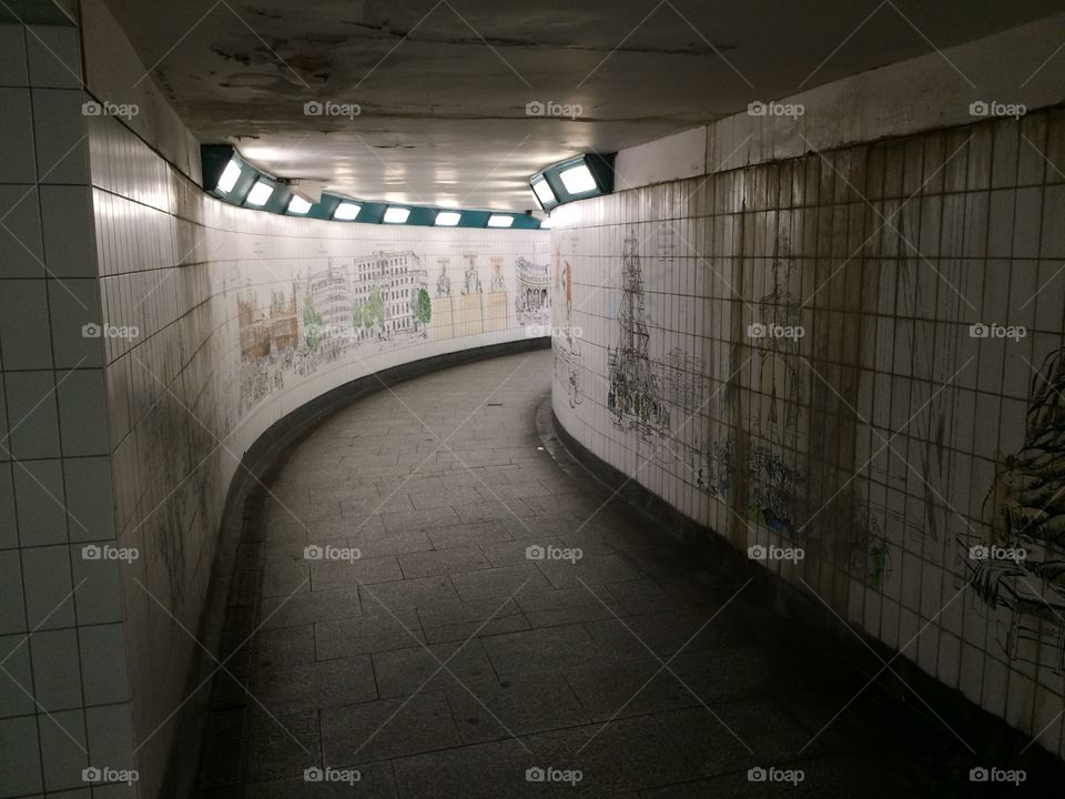 Tunnel london . Subway tunnel london 