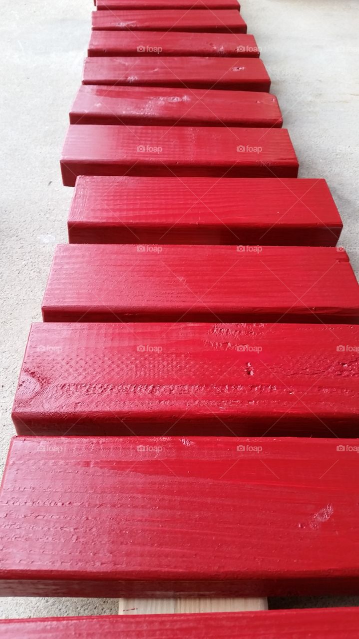 red boards used for block stacking game