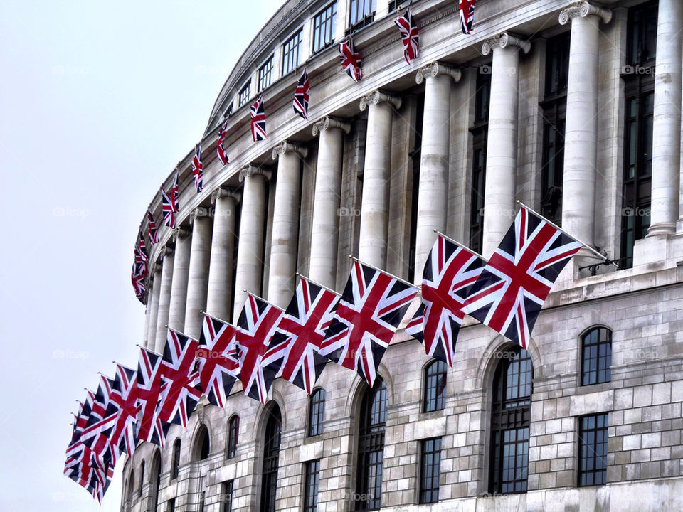 london building flag queen by llotter