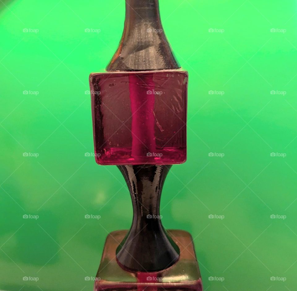 Red lamp with green background