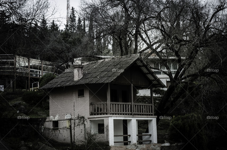 haunted house 🏚️