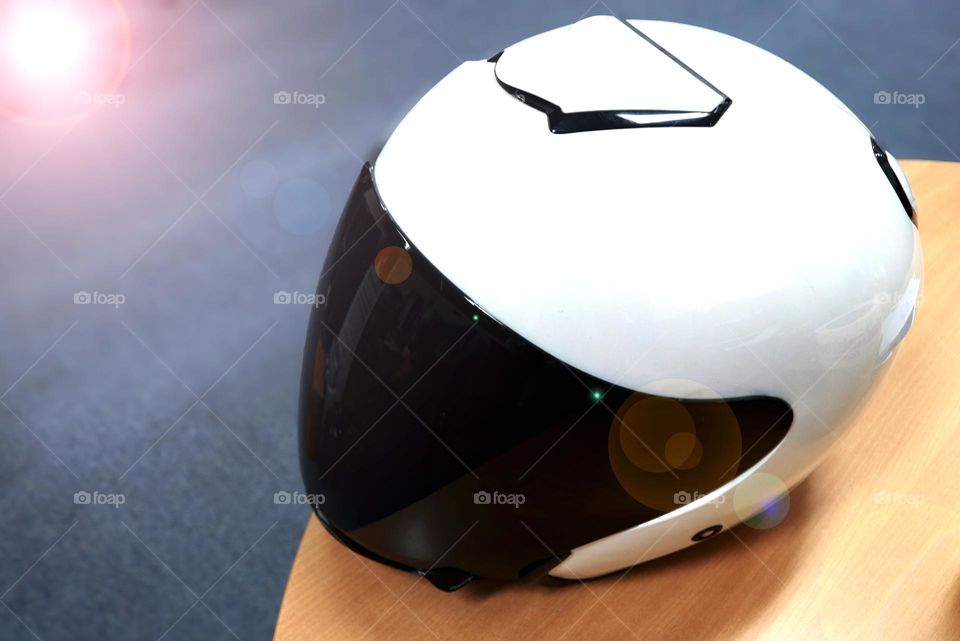 Safety helmet for motorcycle riders and for motorcycle racers, this sport helmet is to avoid a hard impact to the head