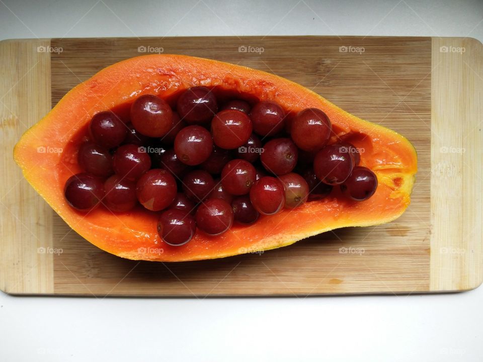 papaya bowl with grapes