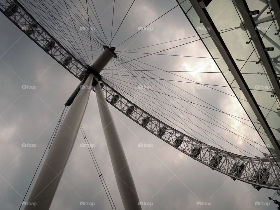 Single Eye of London, the landmark in rainy day